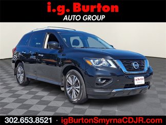 Used 2020 Nissan Pathfinder SV image 1