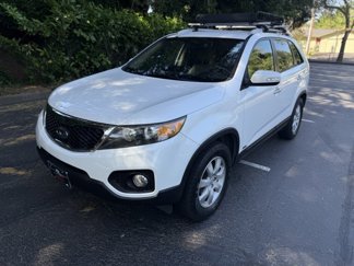 Used 2012 Kia Sorento LX w/ Convenience Pkg image 1