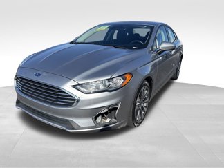 Used 2020 Ford Fusion SE image 1