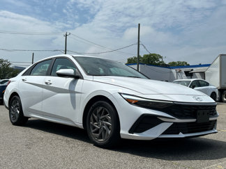 Certified 2024 Hyundai Elantra SEL image 1