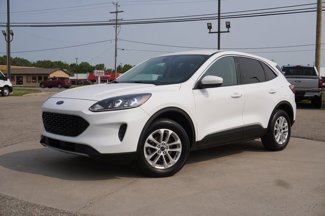 Used 2020 Ford Escape SE image 1