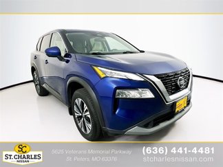 Used 2021 Nissan Rogue SV image 1