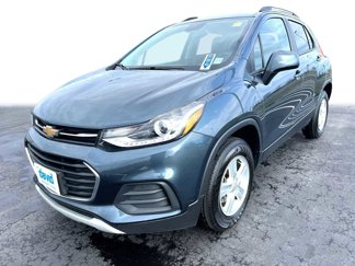 Used 2022 Chevrolet Trax LT w/ LT Convenience Package image 1