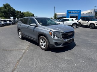 Used 2024 GMC Terrain SLE image 1