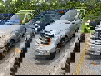 Used 2005 Dodge Durango SLT image 1