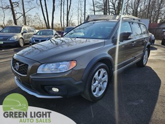 Used 2016 Volvo XC70 T5 Premier w/ Proximity Package image 1