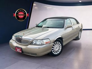 Used 2005 Lincoln Town Car Signature image 1