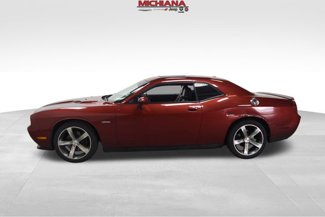 Used 2014 Dodge Challenger SXT image 1
