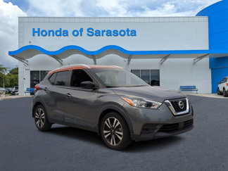Used 2020 Nissan Kicks SV image 1