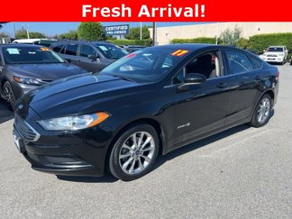 Used 2017 Ford Fusion SE image 1