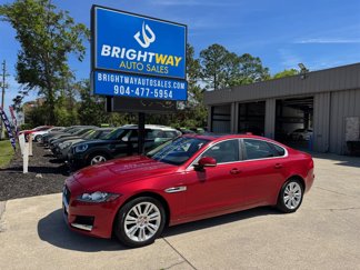 Used 2017 Jaguar XF Premium image 1