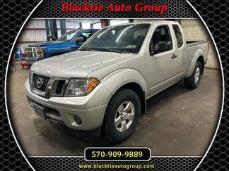 Used 2012 Nissan Frontier SV image 1
