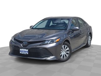 Used 2018 Toyota Camry LE image 1