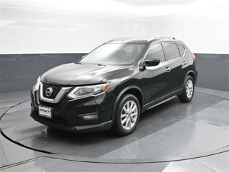 Used 2018 Nissan Rogue SV image 1