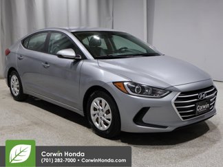 Used 2017 Hyundai Elantra SE image 1