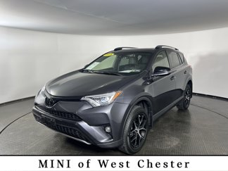 Used 2018 Toyota RAV4 SE image 1