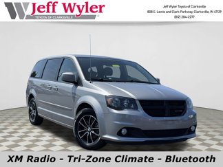 Used 2016 Dodge Grand Caravan SXT image 1