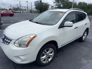Used 2013 Nissan Rogue SV image 1