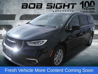 Used 2023 Chrysler Pacifica Touring-L image 1