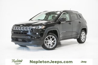 Used 2022 Jeep Compass Latitude image 1