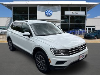 Used 2020 Volkswagen Tiguan SE image 1