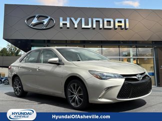 Used 2015 Toyota Camry XSE image 1