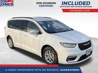 Used 2022 Chrysler Pacifica Touring-L image 1