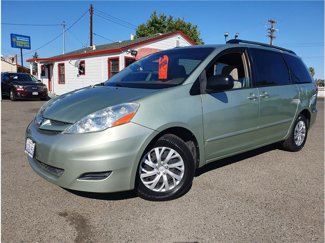Used 2009 Toyota Sienna LE image 1