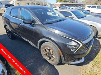Used 2023 Kia Sportage LX image 1