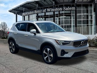 Used 2023 Volvo XC40 B5 Plus w/ Protection Package Premier image 1