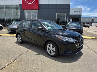 New 2025 Nissan Kicks Play S image 1