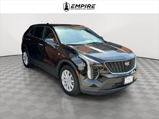 Used 2022 Cadillac XT4 Luxury w/ Cold Weather Package image 1