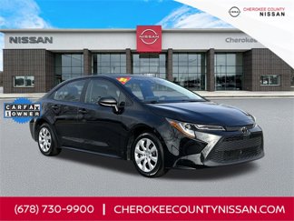 Used 2022 Toyota Corolla LE image 1