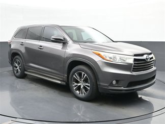 Used 2016 Toyota Highlander XLE image 1
