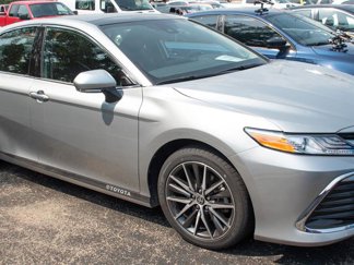 Used 2021 Toyota Camry XLE image 1