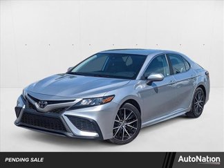 Used 2023 Toyota Camry SE image 1