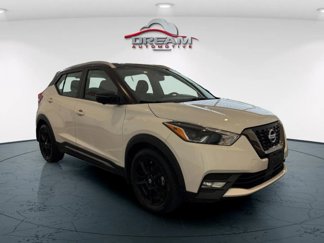 Used 2020 Nissan Kicks SR image 1