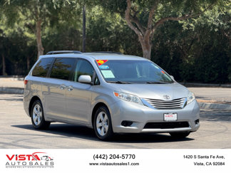 Used 2015 Toyota Sienna LE image 1