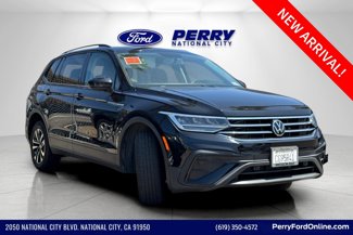 Used 2022 Volkswagen Tiguan S image 1