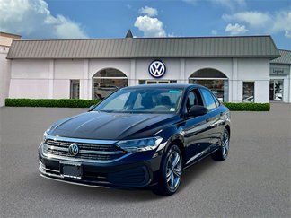 Used 2024 Volkswagen Jetta SE image 1