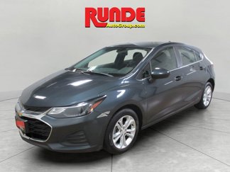 Used 2019 Chevrolet Cruze LT image 1