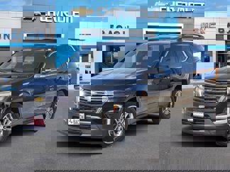 Used 2023 Chevrolet Traverse LT image 1