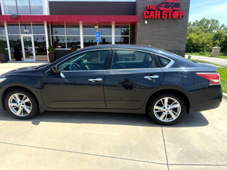 Used 2015 Nissan Altima 2.5 SV image 1