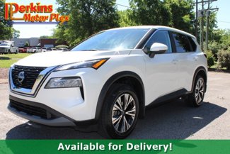 Used 2023 Nissan Rogue SV image 1