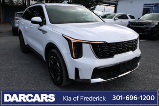 Certified 2024 Kia Sorento S image 1