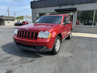 Used 2010 Jeep Grand Cherokee Laredo image 1