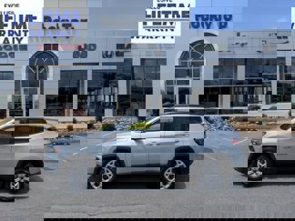 New 2025 Jeep Compass Latitude image 1