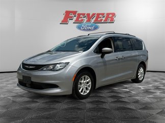 Used 2021 Chrysler Voyager Lxi image 1