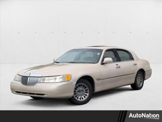 Used 2000 Lincoln Town Car Cartier image 1