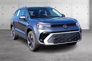 New 2025 Volkswagen Taos SE image 1